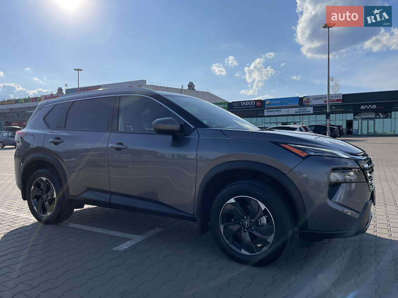 Позашляховик / Кросовер Nissan Rogue 2024 в Києві