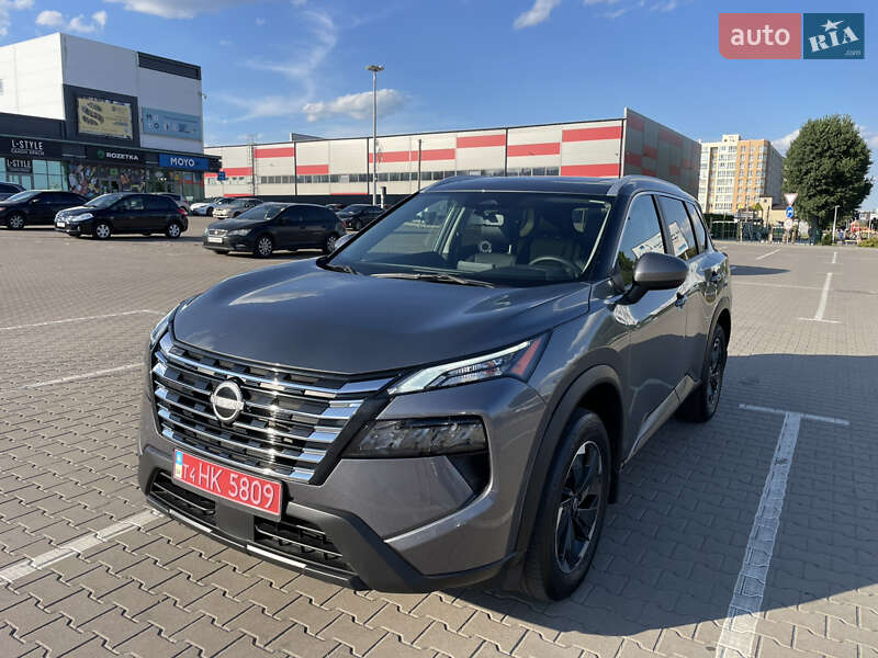 Позашляховик / Кросовер Nissan Rogue 2024 в Києві