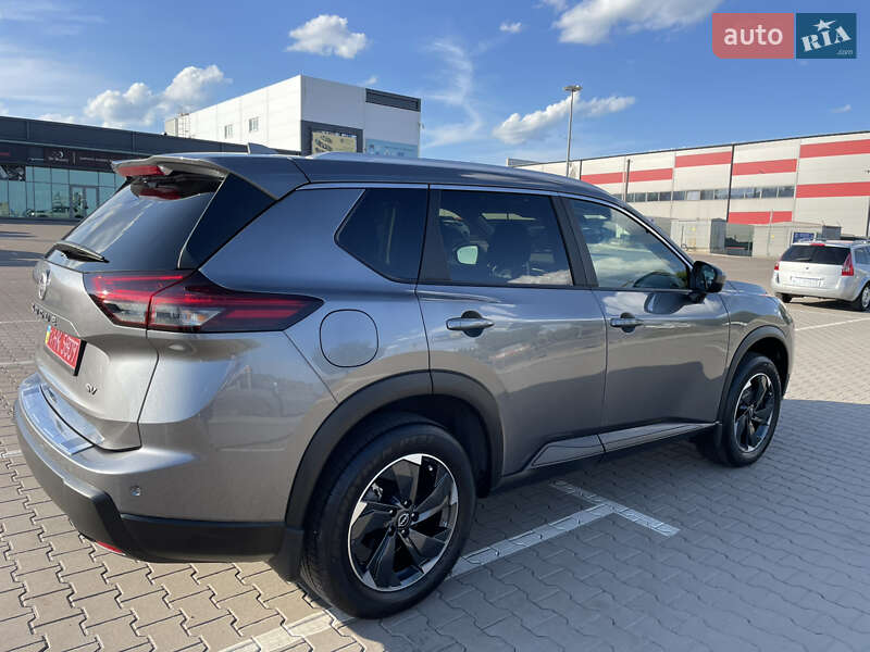 Позашляховик / Кросовер Nissan Rogue 2024 в Києві