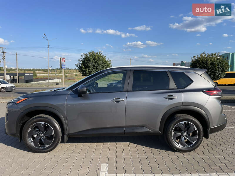 Позашляховик / Кросовер Nissan Rogue 2024 в Києві
