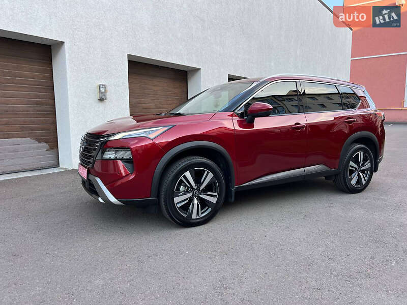 Внедорожник / Кроссовер Nissan Rogue 2024 в Киеве