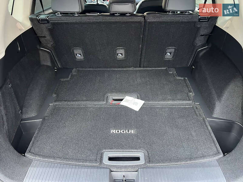 Внедорожник / Кроссовер Nissan Rogue 2024 в Киеве