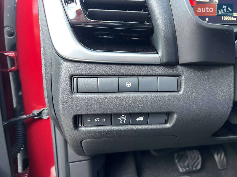 Внедорожник / Кроссовер Nissan Rogue 2024 в Киеве