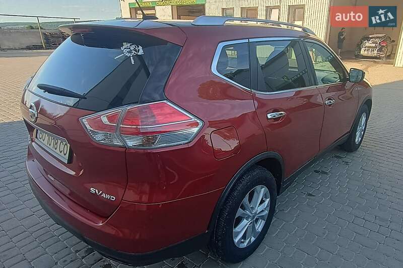 Позашляховик / Кросовер Nissan Rogue 2016 в Чорткові