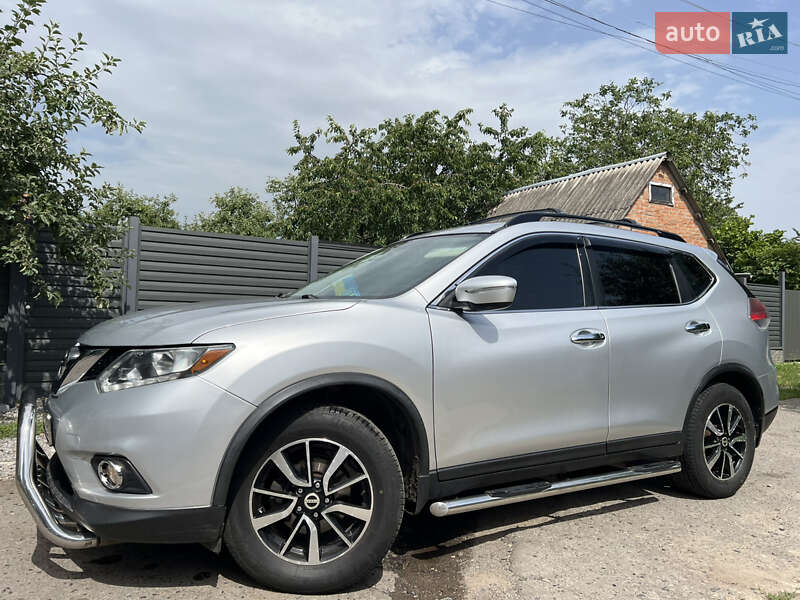 Позашляховик / Кросовер Nissan Rogue 2015 в Полтаві