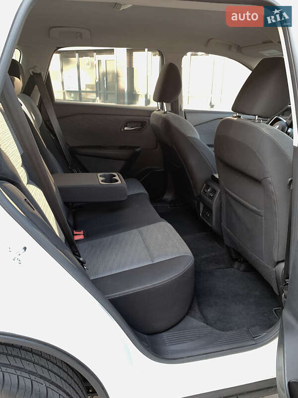 Внедорожник / Кроссовер Nissan Rogue 2020 в Ивано-Франковске