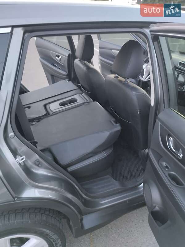 Внедорожник / Кроссовер Nissan Rogue 2015 в Одессе