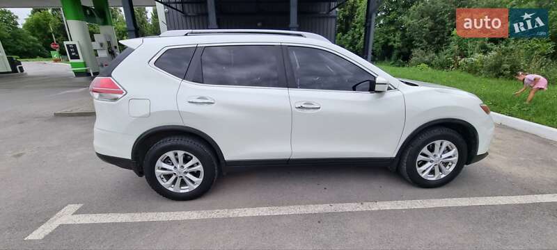 Внедорожник / Кроссовер Nissan Rogue 2016 в Каменец-Подольском