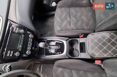 Внедорожник / Кроссовер Nissan Rogue 2016 в 