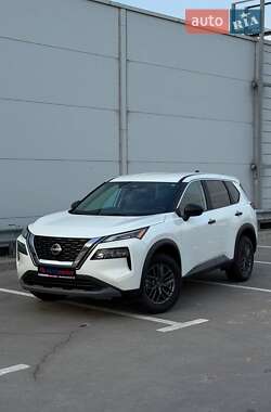 Внедорожник / Кроссовер Nissan Rogue 2023 в Киеве