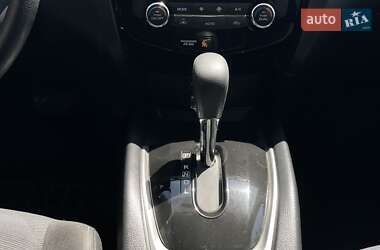Внедорожник / Кроссовер Nissan Rogue 2015 в 