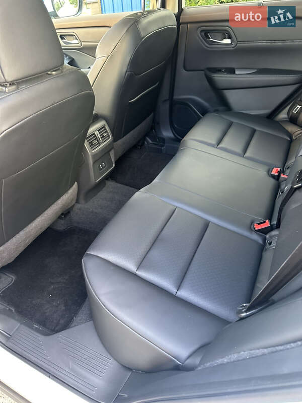 Внедорожник / Кроссовер Nissan Rogue 2023 в Лубнах