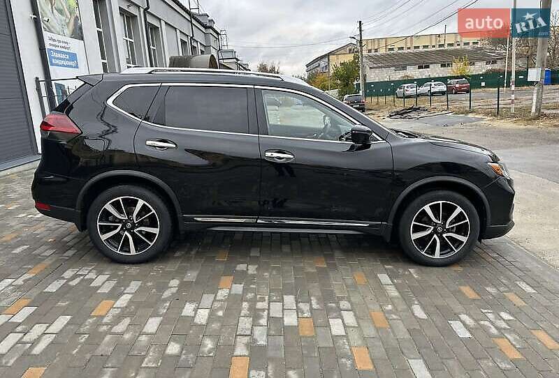 Внедорожник / Кроссовер Nissan Rogue 2018 в Ивано-Франковске