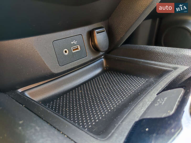 Внедорожник / Кроссовер Nissan Rogue 2018 в Жидачове