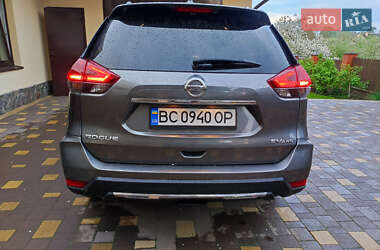 Внедорожник / Кроссовер Nissan Rogue 2018 в 