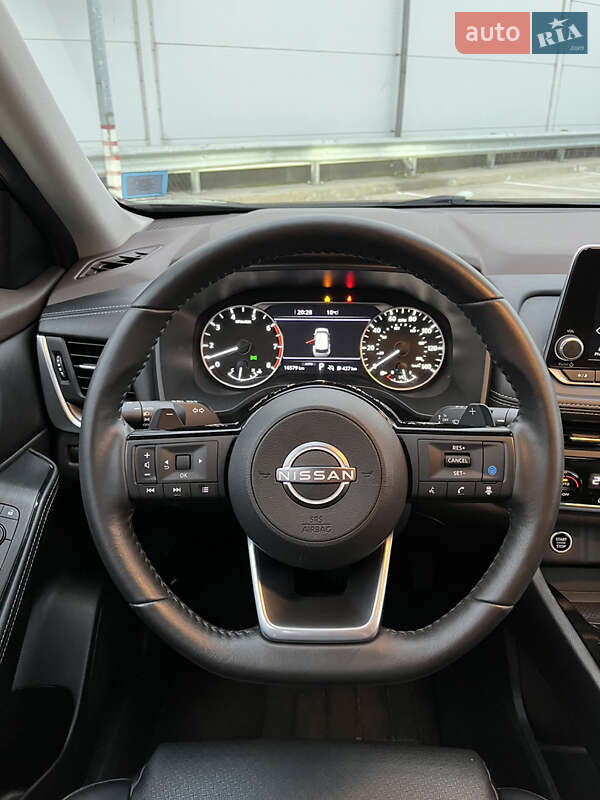 Позашляховик / Кросовер Nissan Rogue 2023 в Києві