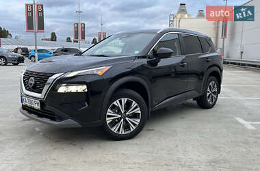 Внедорожник / Кроссовер Nissan Rogue 2023 в Киеве