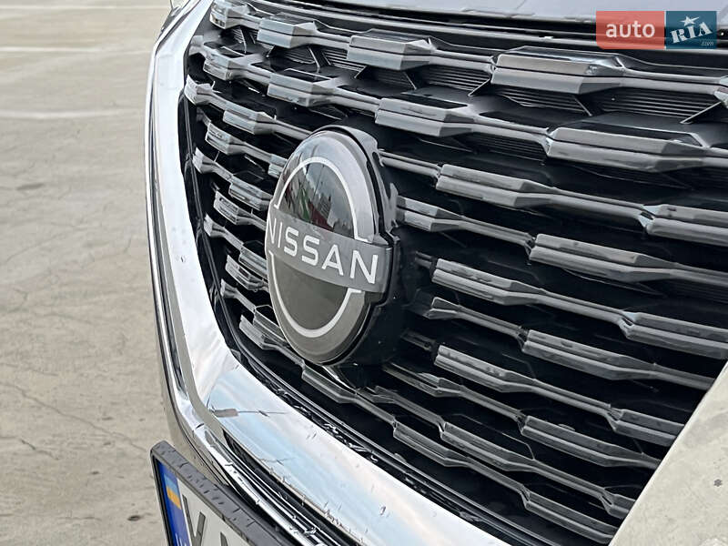 Позашляховик / Кросовер Nissan Rogue 2023 в Києві