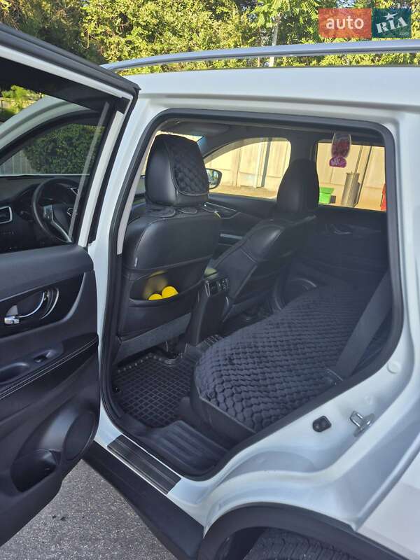 Позашляховик / Кросовер Nissan Rogue 2014 в Запоріжжі