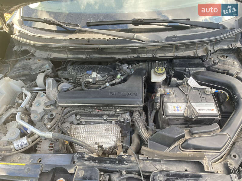 Внедорожник / Кроссовер Nissan Rogue 2015 в Хмельнике