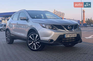 Внедорожник / Кроссовер Nissan Rogue 2017 в Львове