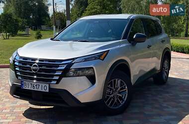 Внедорожник / Кроссовер Nissan Rogue 2024 в Миргороде