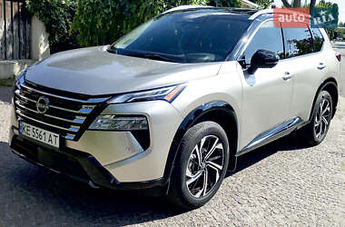 Позашляховик / Кросовер Nissan Rogue 2024 в Дніпрі