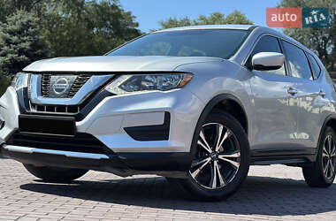Внедорожник / Кроссовер Nissan Rogue 2016 в Днепре