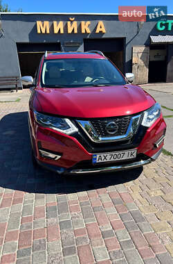 Внедорожник / Кроссовер Nissan Rogue 2016 в Харькове