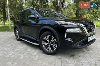 Внедорожник / Кроссовер Nissan Rogue 2021 в Новояворовске