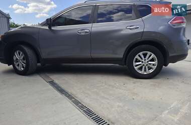 Позашляховик / Кросовер Nissan Rogue 2016 в Семенівці