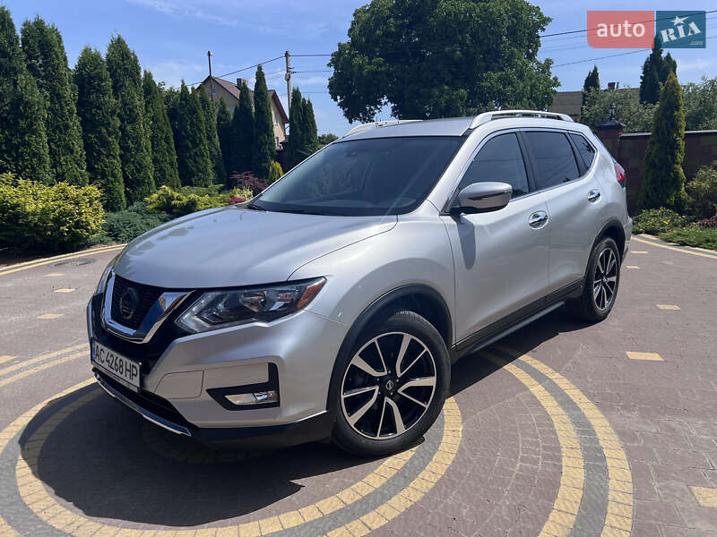 Внедорожник / Кроссовер Nissan Rogue 2020 в Луцке