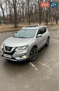 Внедорожник / Кроссовер Nissan Rogue 2018 в Полтаве
