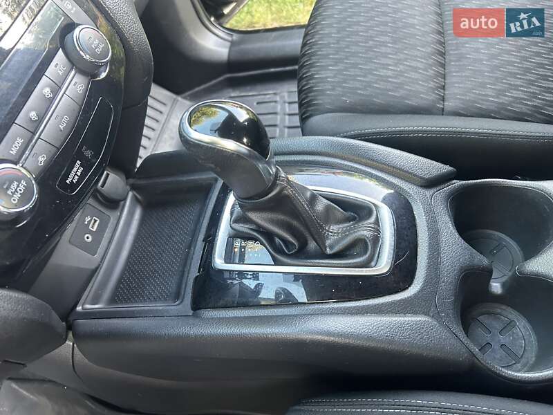 Внедорожник / Кроссовер Nissan Rogue 2018 в Каменец-Подольском