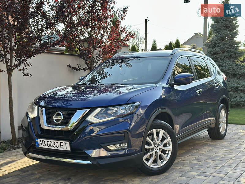 Внедорожник / Кроссовер Nissan Rogue 2017 в Виннице