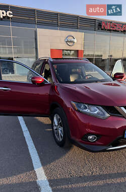Внедорожник / Кроссовер Nissan Rogue 2015 в 
