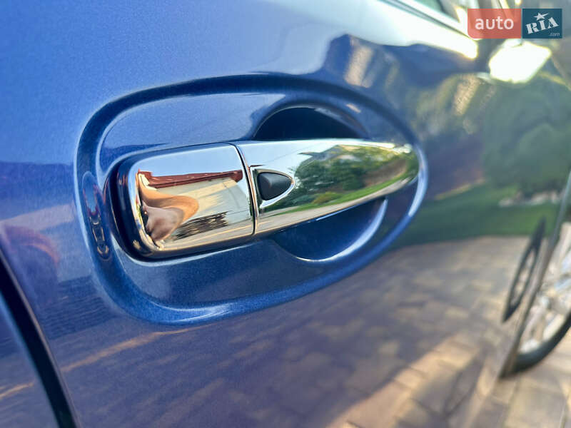 Внедорожник / Кроссовер Nissan Rogue 2017 в Виннице