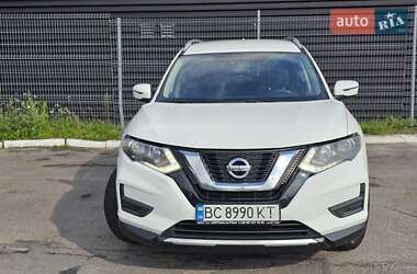Внедорожник / Кроссовер Nissan Rogue 2016 в Львове