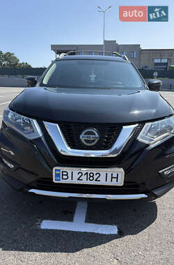 Внедорожник / Кроссовер Nissan Rogue 2018 в Полтаве