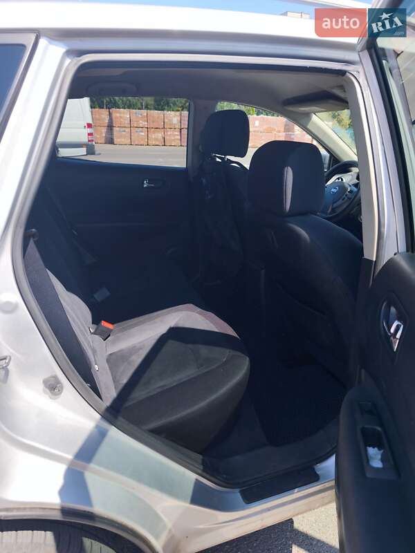 Внедорожник / Кроссовер Nissan Rogue 2015 в Черкассах