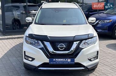 Внедорожник / Кроссовер Nissan Rogue 2017 в 
