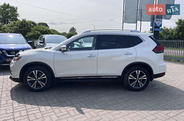 Внедорожник / Кроссовер Nissan Rogue 2017 в 