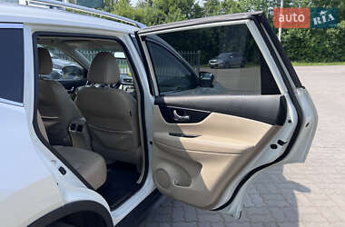 Внедорожник / Кроссовер Nissan Rogue 2017 в 
