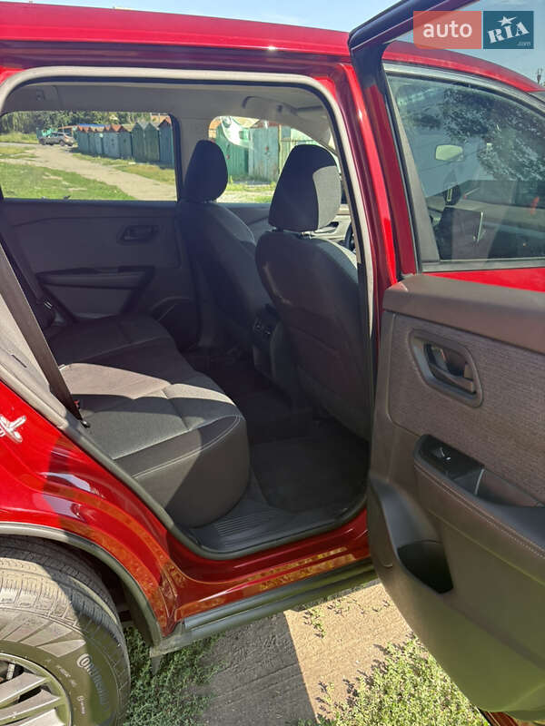 Внедорожник / Кроссовер Nissan Rogue 2021 в Полтаве