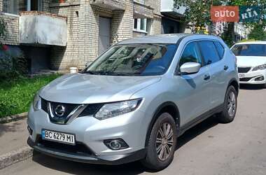 Позашляховик / Кросовер Nissan Rogue 2015 в Львові