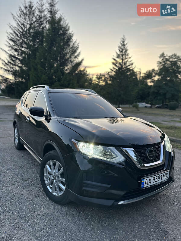 Внедорожник / Кроссовер Nissan Rogue 2018 в Харькове