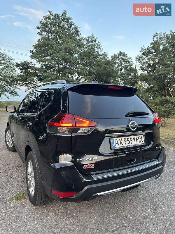 Внедорожник / Кроссовер Nissan Rogue 2018 в Харькове