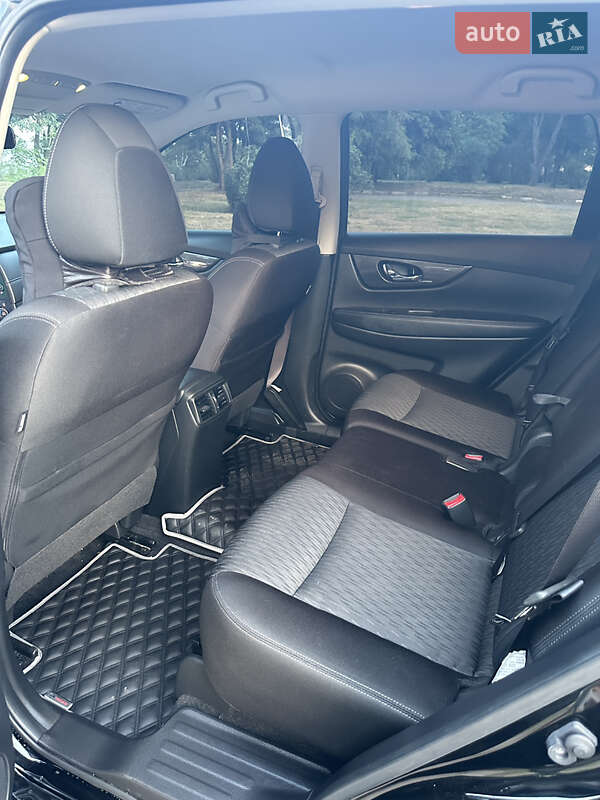 Внедорожник / Кроссовер Nissan Rogue 2018 в Харькове