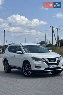Внедорожник / Кроссовер Nissan Rogue 2019 в Ровно