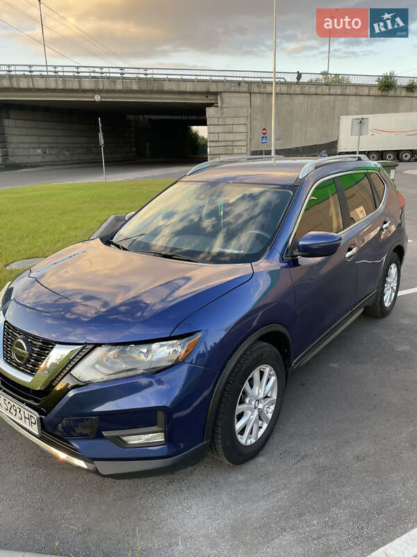 Внедорожник / Кроссовер Nissan Rogue 2018 в Киеве